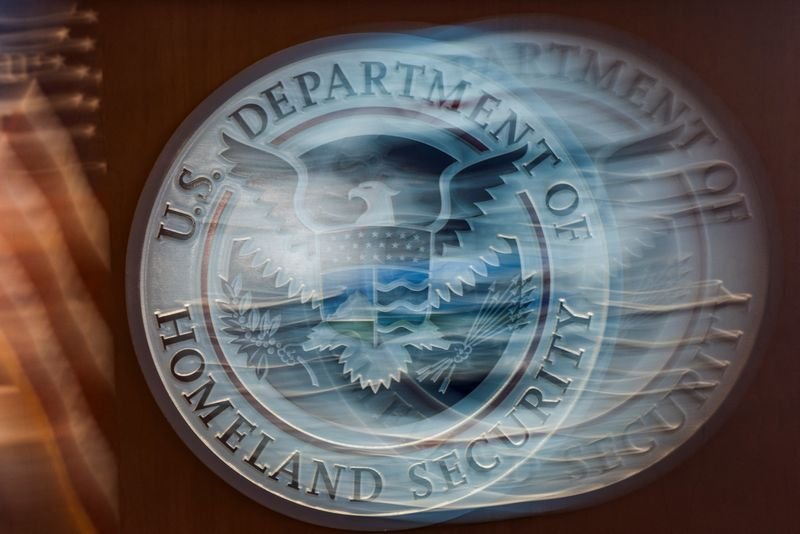 AS menghapus pejabat senior atas daftar penumpang maskapai penerbangan Biden