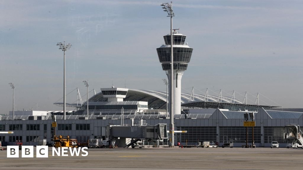 Bandara Munich lagi dibuka setelah penutupan pasukan Dronov