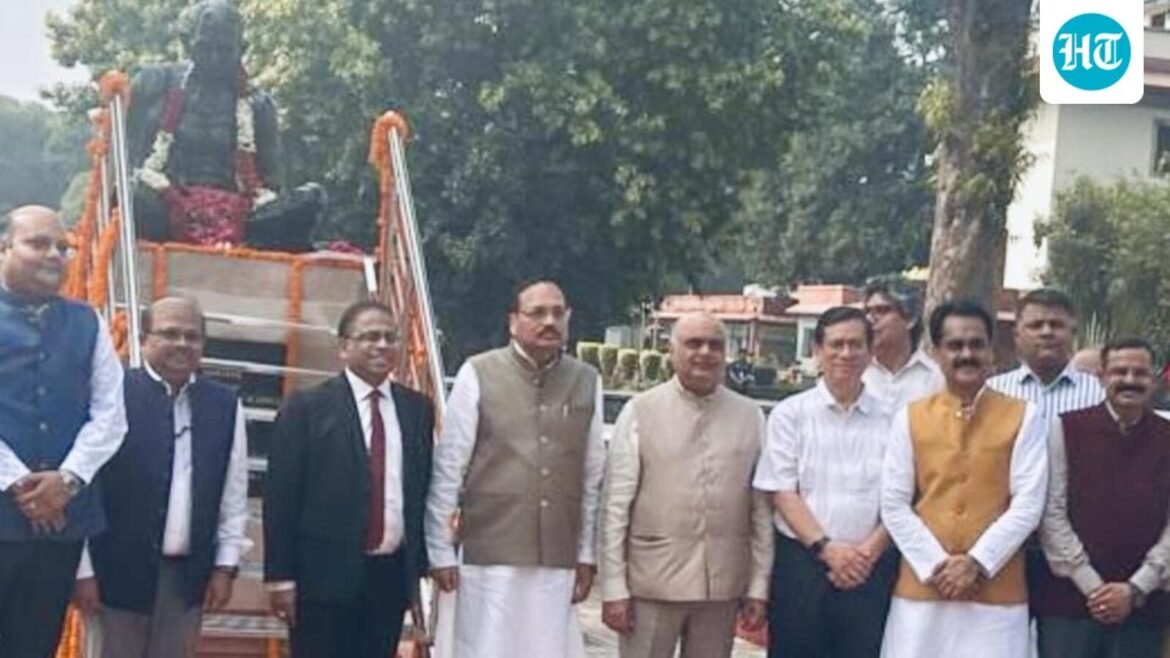 “Gandhi, Shastri membuat keadilan dari kehidupan publik”: Justice Suria Kant