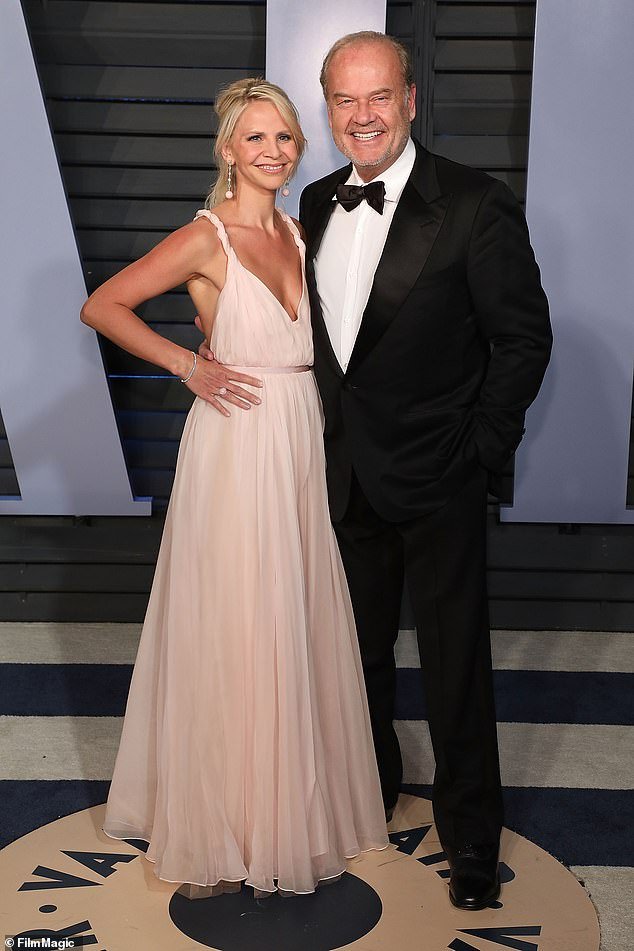 Kelsey Grammer, 70, menyambut anak kedelapan, mengungkapkan istrinya Kate melahirkan bayi laki-laki