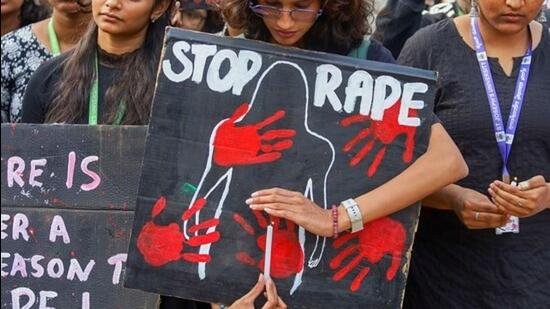 Prasar Bharati sedang mempertimbangkan tawaran film tentang korban RG Kar, jarak keluarga