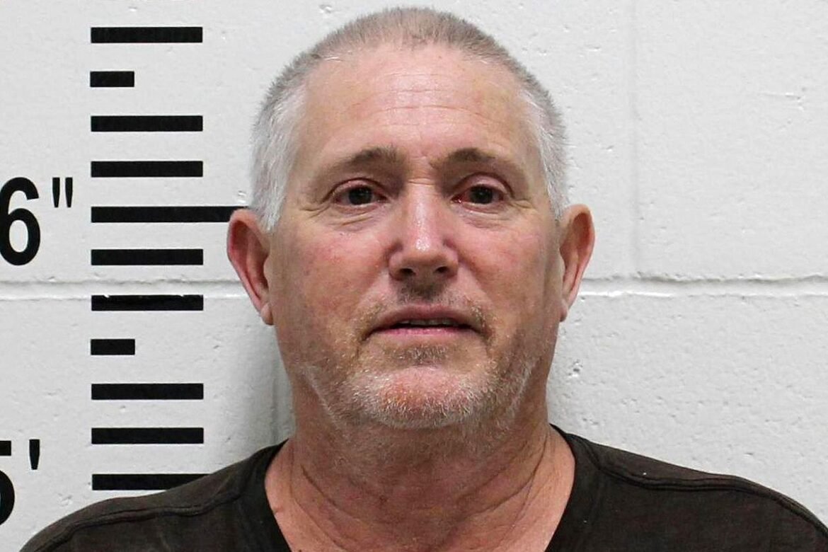 Seorang pria Iowa mengatakan dia akan “pergi ke kubur” dengan The Killer’s Secret. Kini dia divonis 50 tahun penjara