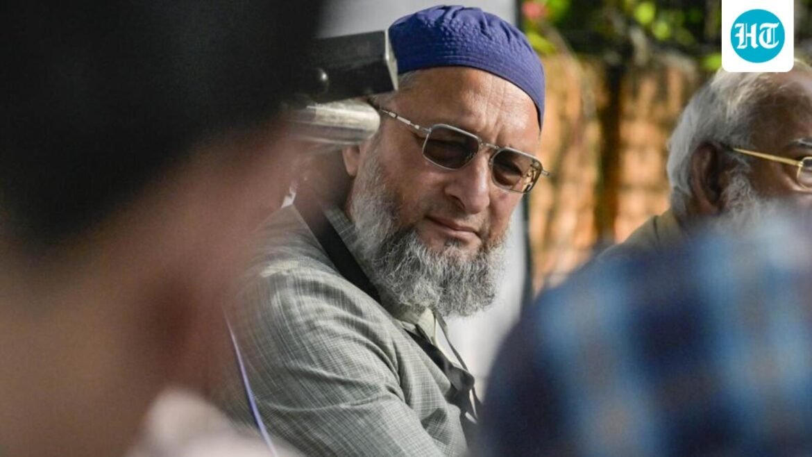 AIMIM Asaduddin Owaisi menyampaikan ke Simanchal; berniat mendapat 5 tempat, menempati posisi kedua dalam 2 tempat lagi