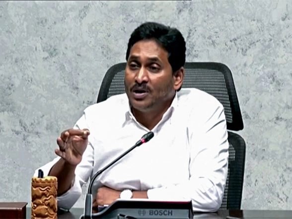 Berita India | Andhra: Mantan menteri Jagan Mohan Reddy hadir di hadapan pengadilan khusus CBI di Hyderabad dalam kasus aset yang tidak proporsional