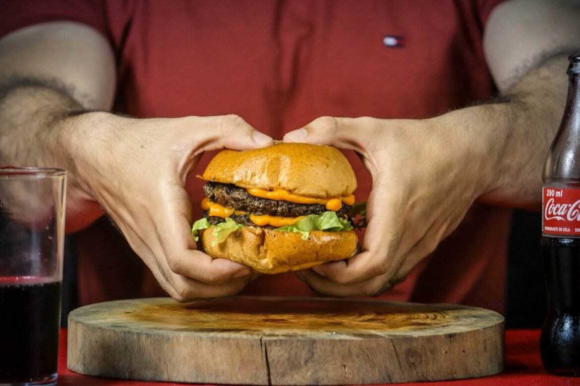 Burger senilai $10,99 dari jaringan restoran tersebut telah memberikan pukulan besar bagi McDonald’s, Wendy’s