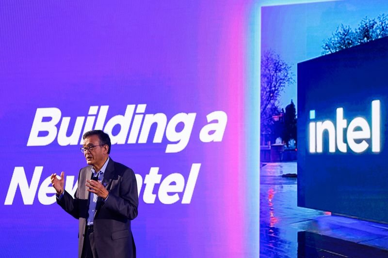 CEO Intel akan mengawasi upaya AI-nya setelah eksekutif tersebut meninggalkan OpenAI
