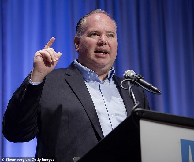 CEO Multijutawan Frontier mengecam saran yang ‘tuli nada’ kepada para pelancong yang terkena dampak kekacauan penerbangan yang disebabkan oleh penutupan pemerintah