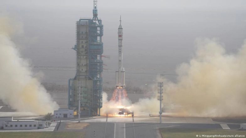 China mengirimkan kendaraan pengganti ke stasiun luar angkasa Tiangong