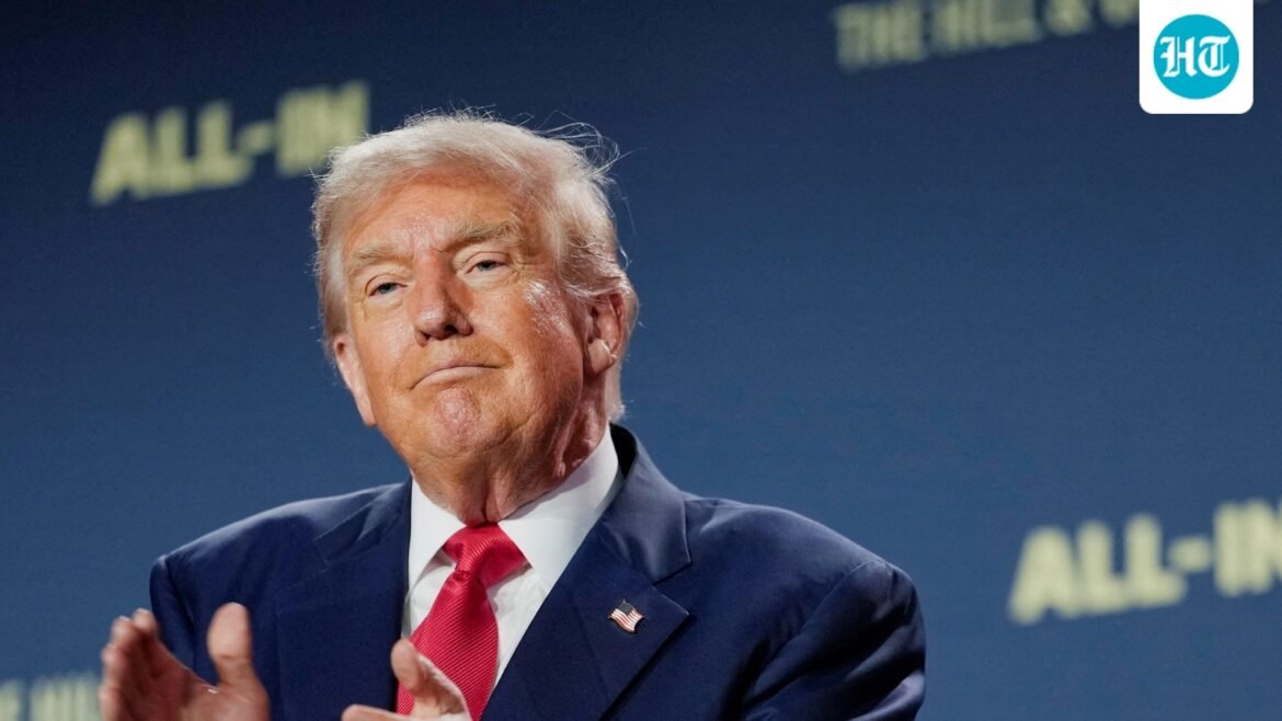 Donald Trump menyebut anggota parlemen yang menyerukan militer untuk meninggalkan perintah ilegal sebagai “pengkhianat”