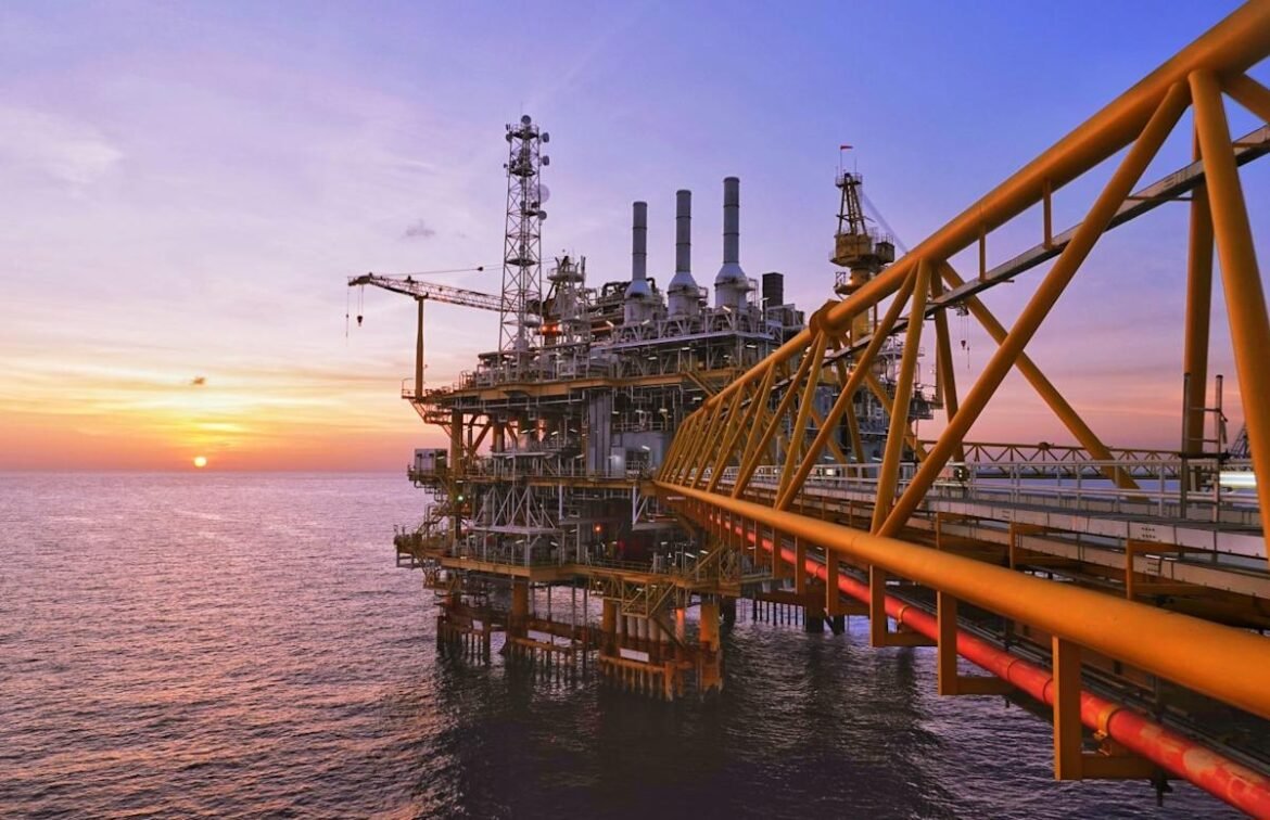 Harga minyak turun di tengah harapan tercapainya perjanjian damai antara Rusia dan Ukraina