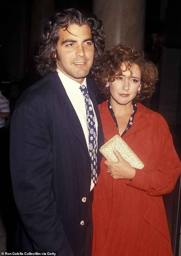 Istri pertama George Clooney, Talia Balsam, terpana pada usia 66 tahun bersama suami bintang Mad Men-nya