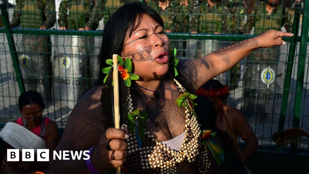 KTT iklim PBB menghapus penyebutan bahan bakar fosil dari rancangan perjanjian