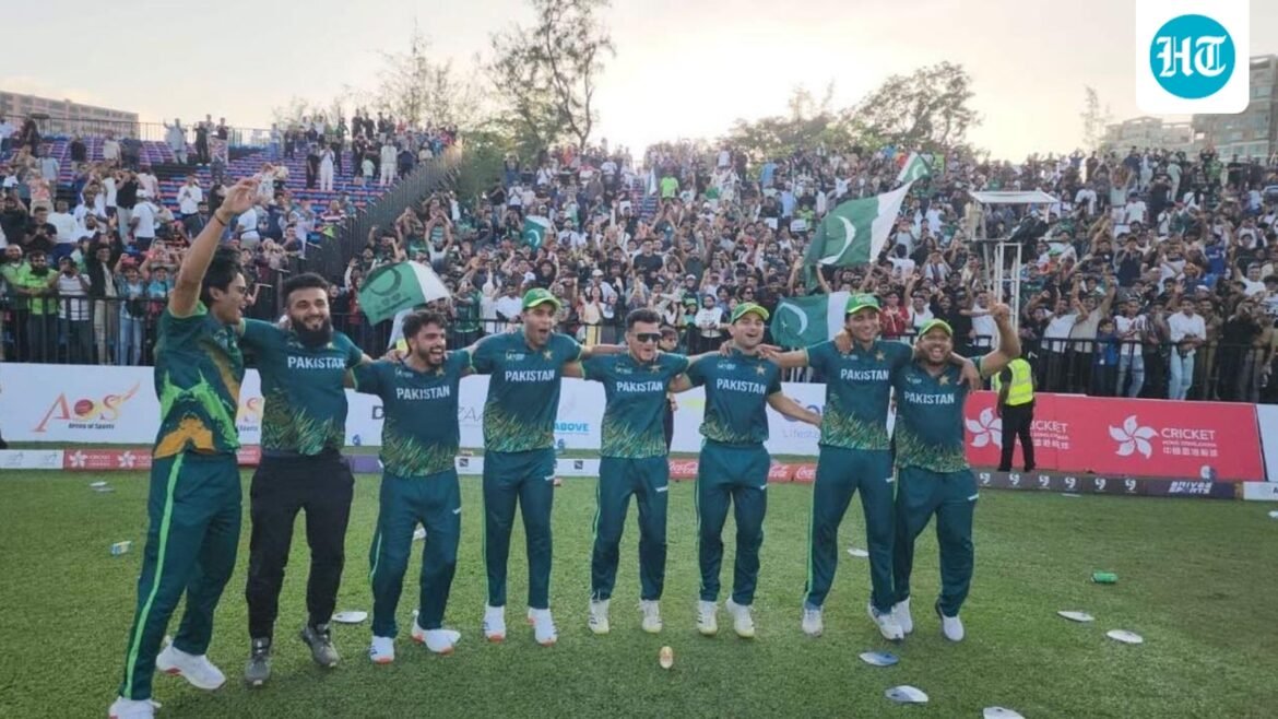 Kapten Pakistan tanpa ampun menanggapi tweet Dinesh Karthik: ‘Kami memiliki trofi yang nyata’