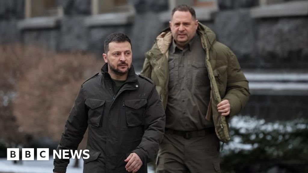 Kepala pemerintahan Zelensky Andriy Yermak mengundurkan diri setelah serangan antikorupsi