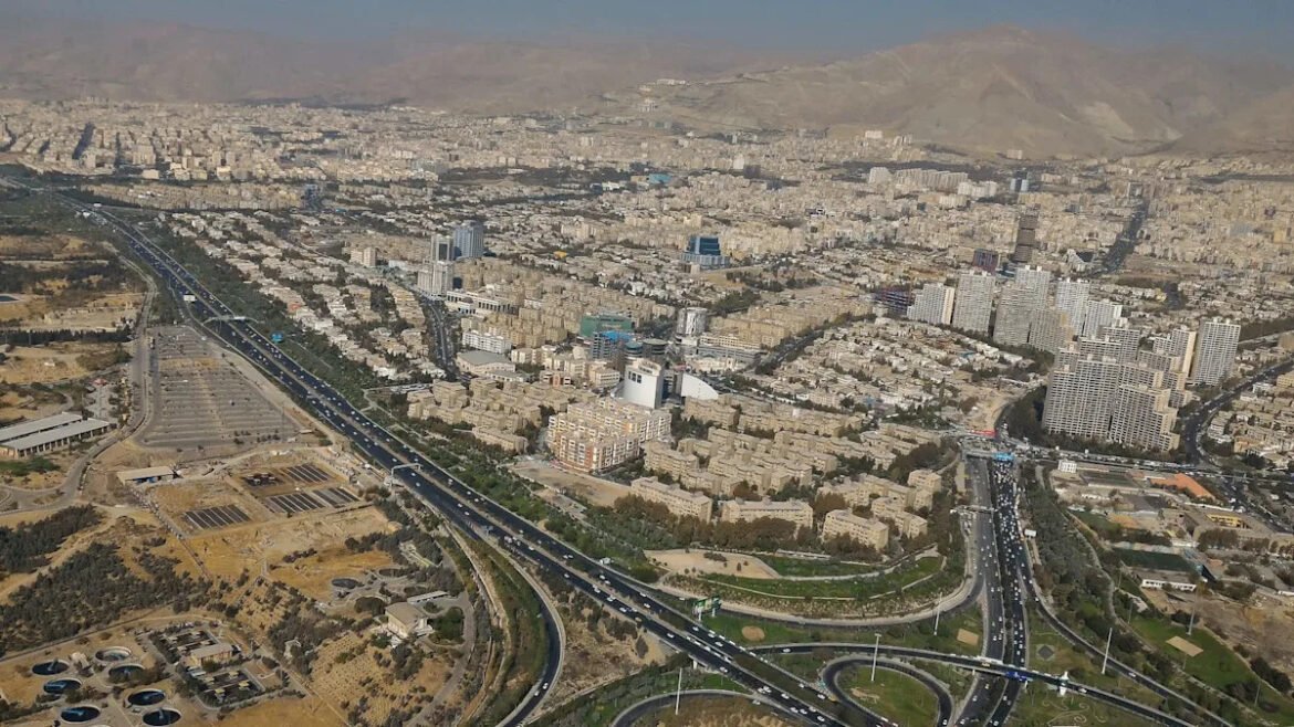 “Kita mungkin harus mengungsi”