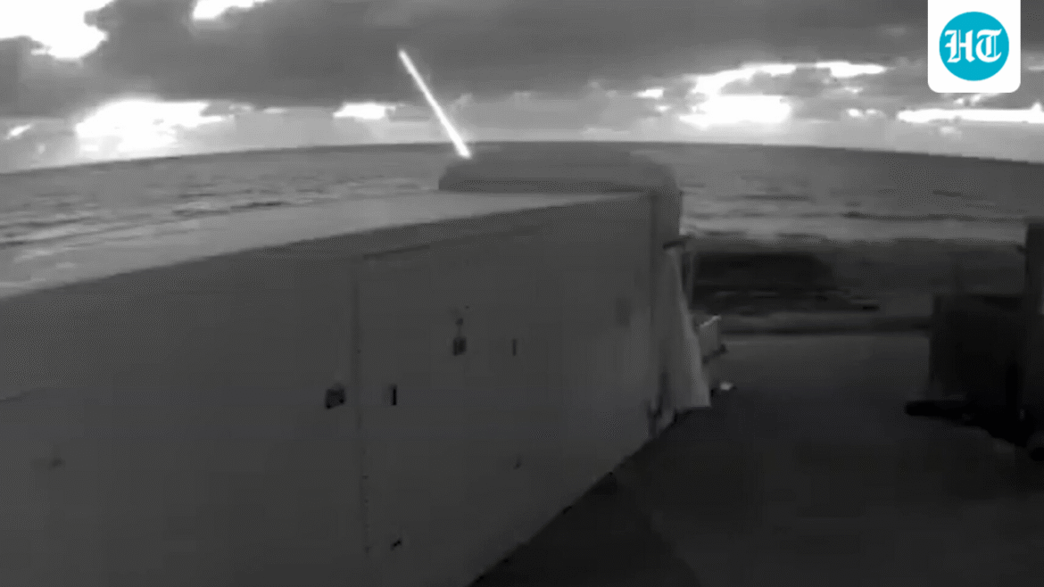 ‘Koin 1 pon berjarak 1 km’: British DragonFire menembak jatuh drone dengan sinar laser yang ditargetkan | Video