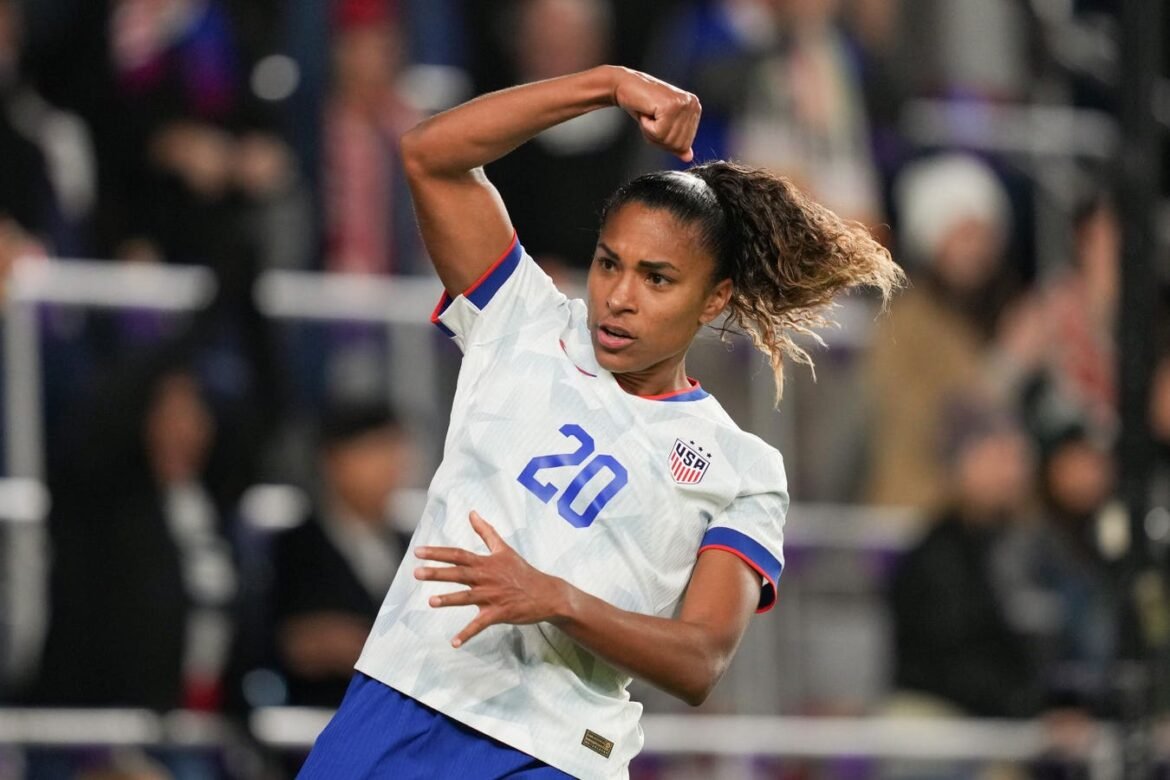 Macario bersinar saat USWNT mengalahkan Italia 3-0 dalam dua pertandingan persahabatan pertama