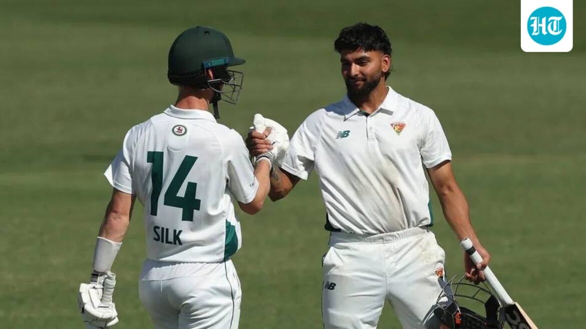Mantan pemain kriket Punjabi kelahiran Delhi, pernah menjadi rekan setim Shubman Gill, penulis naskah abad Sheffield Shield yang bersejarah