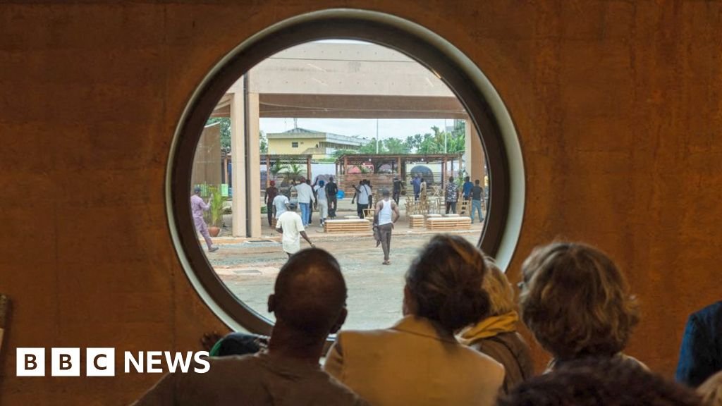 Museum Seni Afrika Barat (Movaa) dan kontroversi perunggu Benin Nigeria