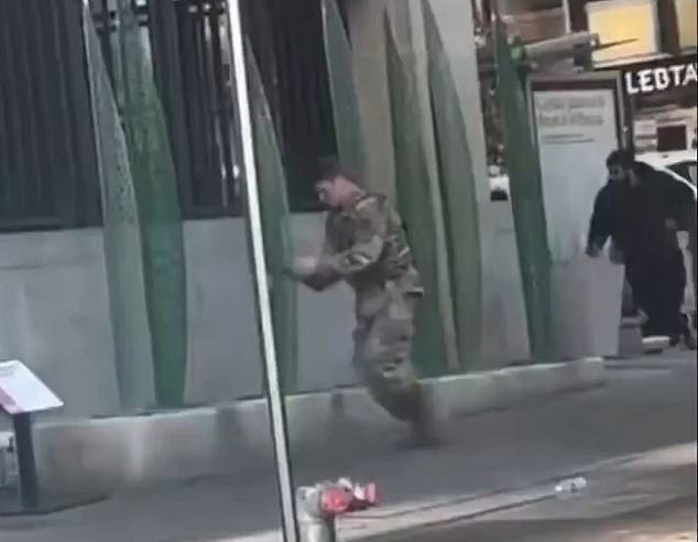 Pahlawan Garda Nasional Merekam Pembunuhan Penembak DC Rahmanullah Lakanwala dalam Video