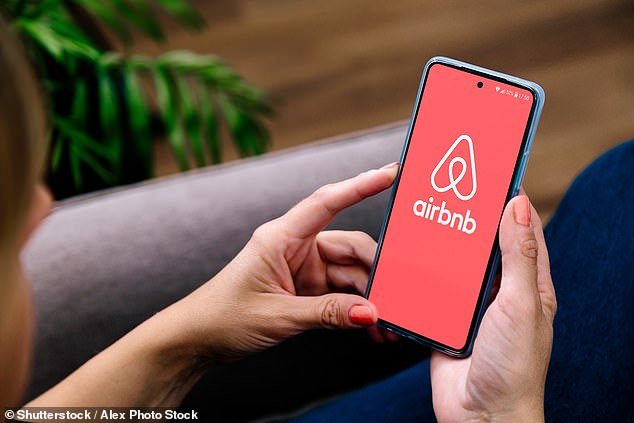 Pakar menyebutkan 7 kebiasaan traveling generasi milenial yang membingungkan generasi tua