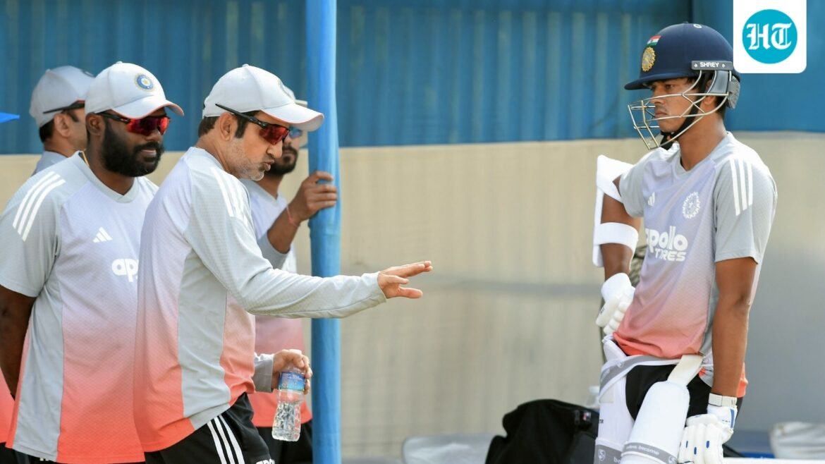 Pandangan pertama terhadap lapangan Guwahati memberikan gambaran yang menyenangkan, ‘rumput layak yang ditawarkan’: ‘Akan berbeda dari Kalkuta’