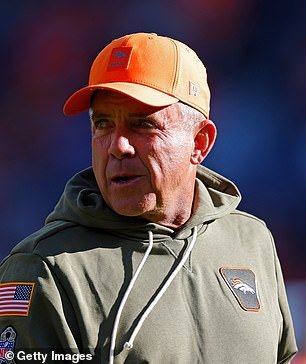 Pelatih Broncos Sean Payton mendapat hukuman aneh setelah bertabrakan dengan wasit saat menang atas Chiefs