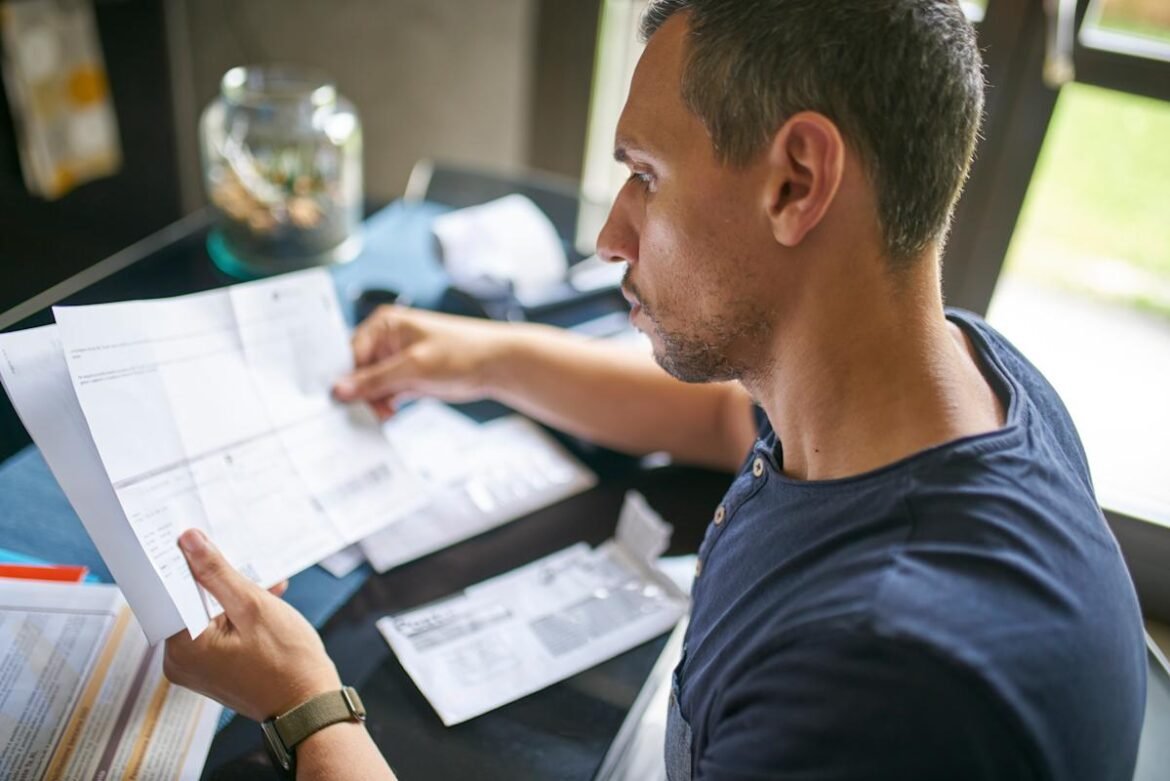 Pengampunan pinjaman pelajar bebas pajak akan berakhir pada tahun 2025. Apakah Anda akan berhutang lebih banyak?