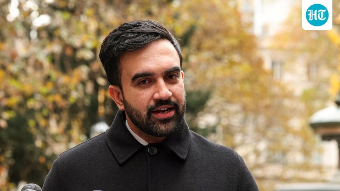 Penjaga Pantai AS ‘membalikkan’ kebijakan yang menghilangkan swastika dan jerat sebagai simbol kebencian setelah mendapat reaksi keras dari Mamdani dan lainnya