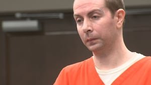 Pria itu setuju untuk mengakui pembunuhan ibu temannya