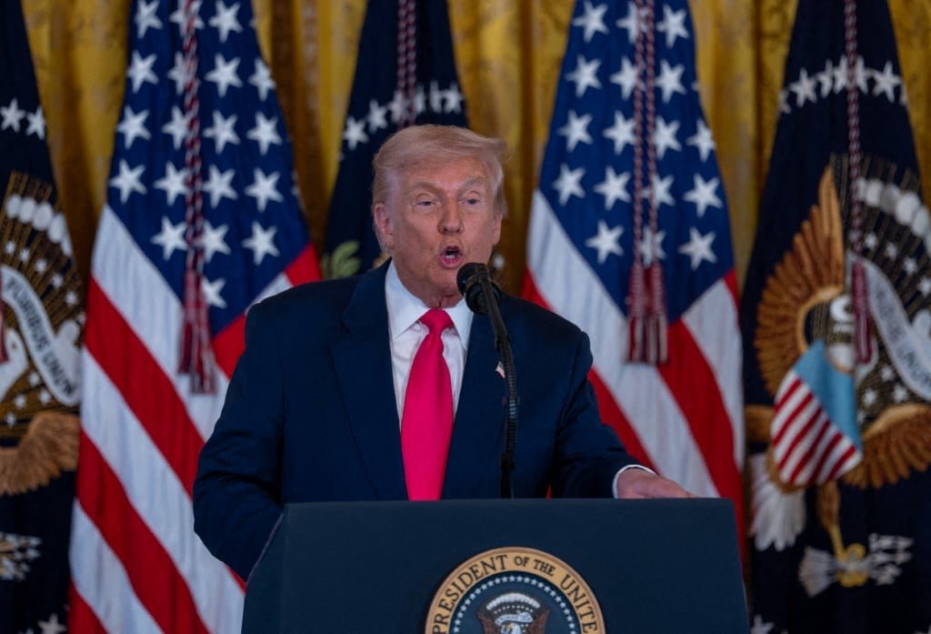 Trump mendesak Ukraina untuk mempertimbangkan rencana perdamaian kontroversial dengan konsesi teritorial kepada Rusia