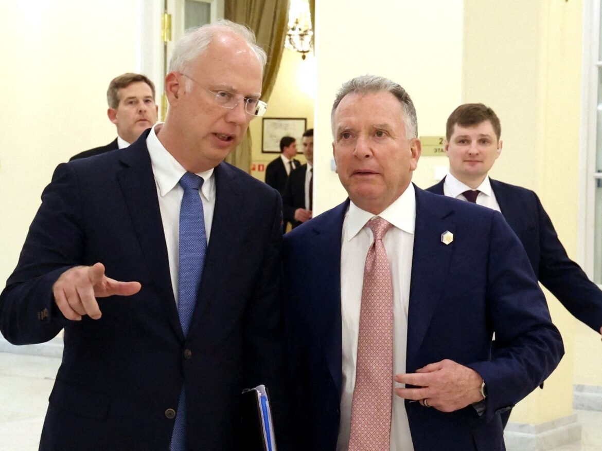 Trump mengirim utusan ke Moskow saat AS mempertimbangkan kembali rencana perdamaian untuk Ukraina