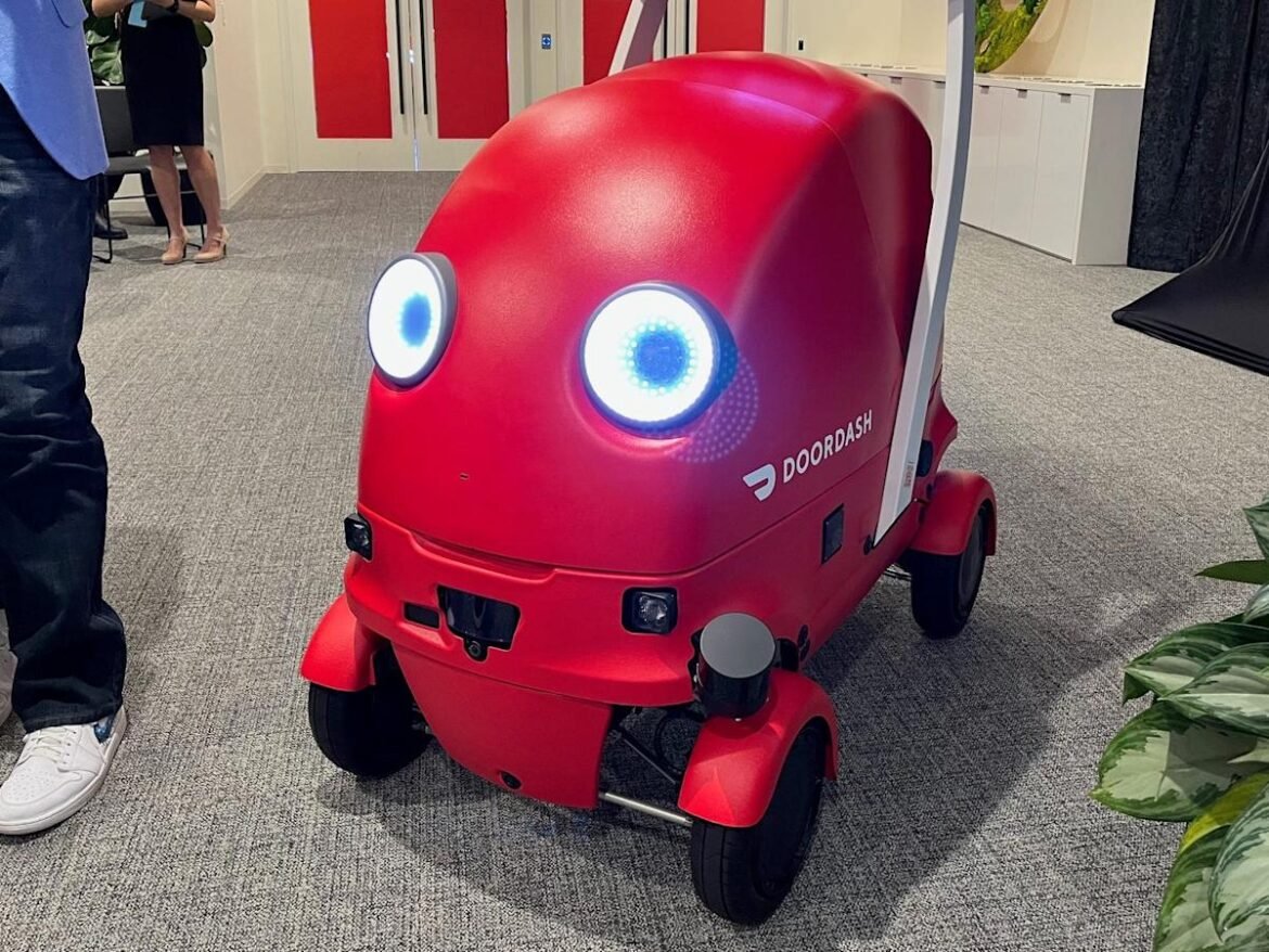 Uber, Lyft, dan DoorDash mengatakan teknologi self-driving adalah masa depan, dan mereka harus mengeluarkan banyak uang untuk mewujudkannya.