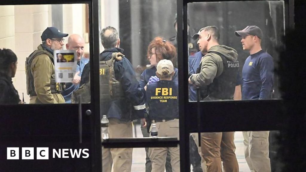 ‘Orang yang berkepentingan’ ditahan sehubungan dengan penembakan di Brown University, kata pejabat