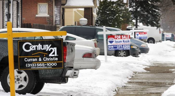 Pasar perumahan AS menghadapi kehancuran yang “lebih buruk dibandingkan tahun 2008,” seorang pakar memperingatkan. Dan penurunan sebesar 50% bisa dimulai pada tahun 2026. Lindungi diri Anda sendiri.