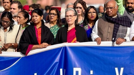 Polusi Udara Masuk Daftar Oposisi Saat Hari Keempat DPR | Berita India