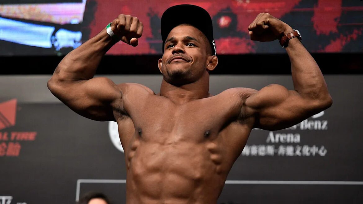 Veteran UFC ditangkap dengan 102 kilogram kokain, obat-obatan lain, dan uang tunai dalam ‘penggerebekan geng besar-besaran’